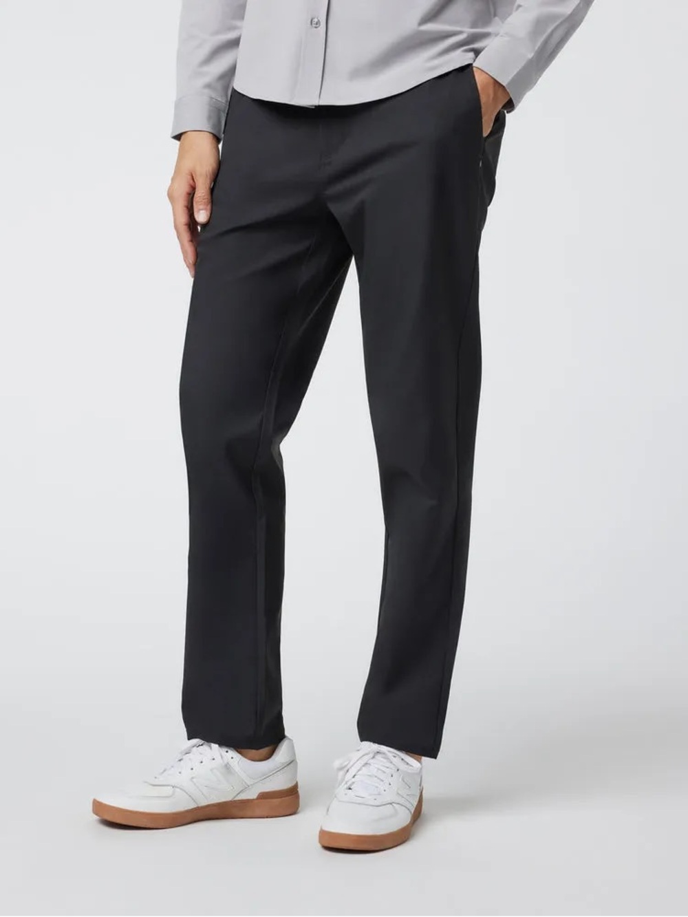 Vuori Cascade Tech Chino Pants In Black Size 32